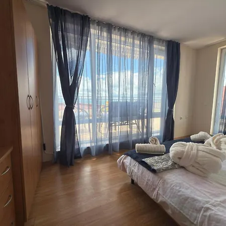 Sea Whisper Apartman *